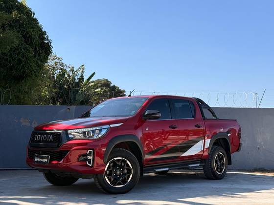 TOYOTA HILUX 2.8 GR SPORT 4X4 CD 16V DIESEL 4P AUTOMÁTICO TOYOTA HILUX 2.8 GR SPORT 4X4 CD 16V DIESEL 4P AUTOMÁTICO